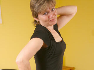 This housewife loves to show what makes her horny