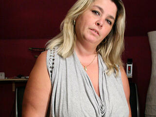 Big titted chubby mama getting naughty