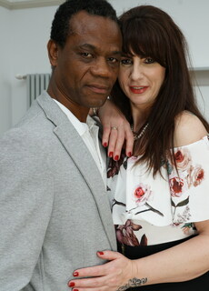 Toni Lace goes interracial at Mature.nl