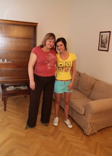 Chubby mature lesbian and her teeny lover in action at Mature.nl