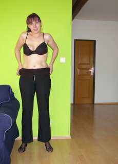This hornu mature slut loves to get a mouth full of cum at Mature.nl