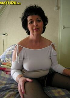 Check those nice mature tits out at Mature.nl